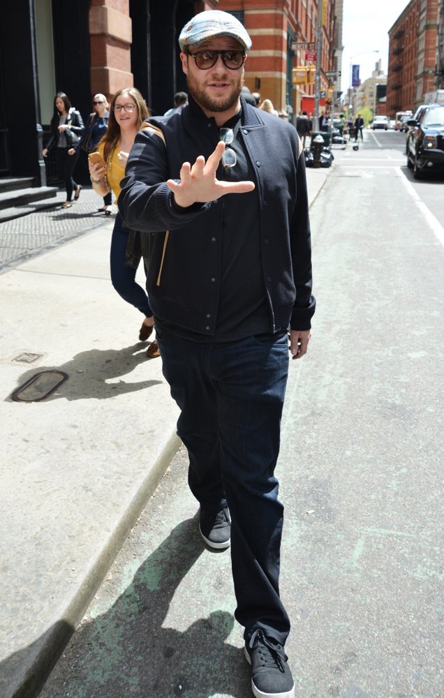 Seth Rogen;<br>Seth Rogen Having Fun with Photographers
