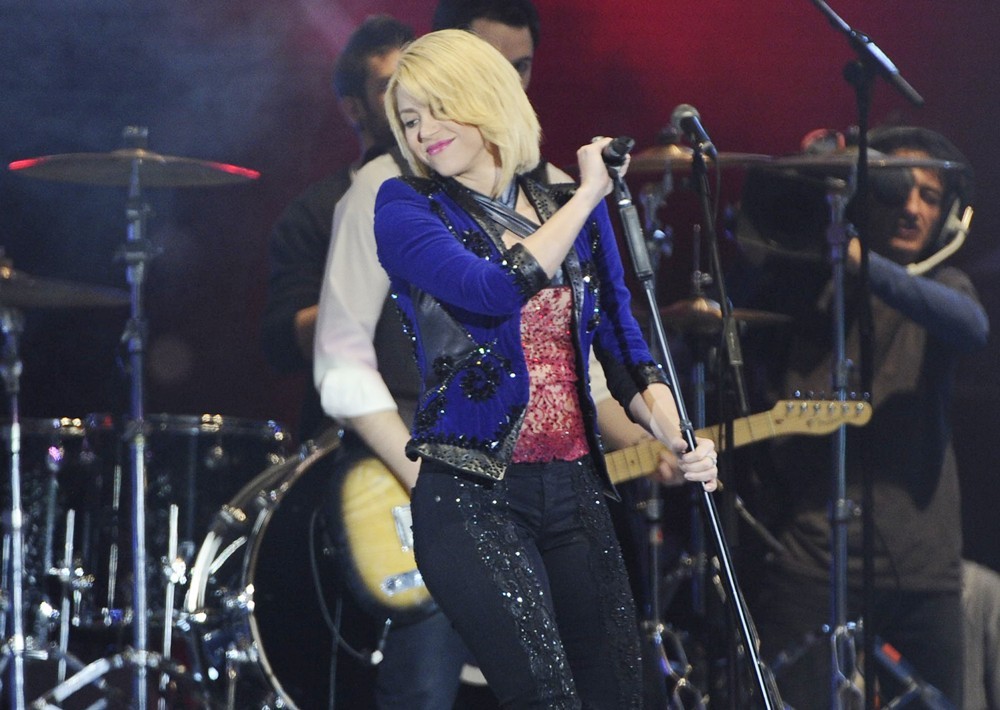 Shakira;<br>40 Principales Awards 2011 - Performance