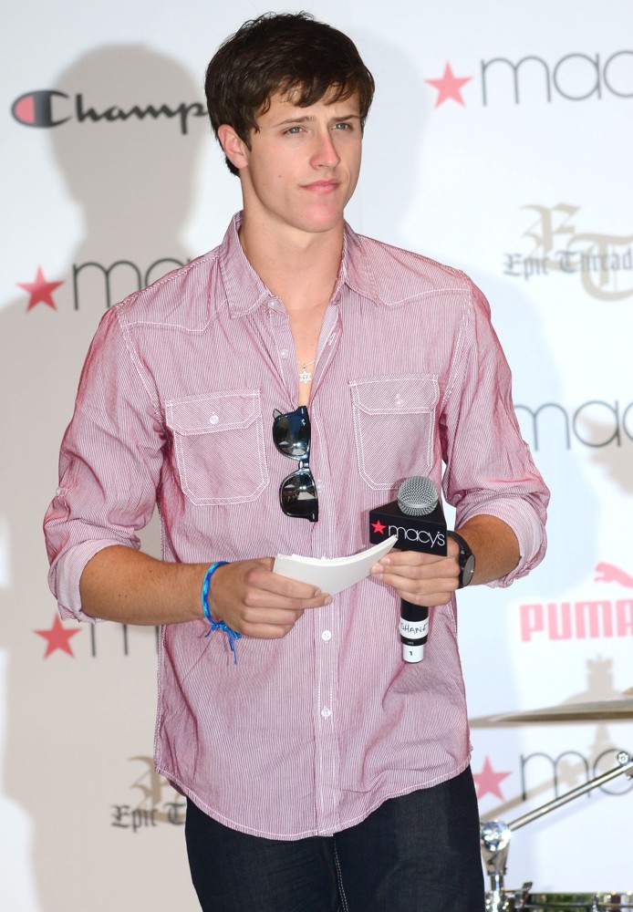 Shane Harper;<br>Shane Harper Performing at Macy's Annual Summer Blowout Show