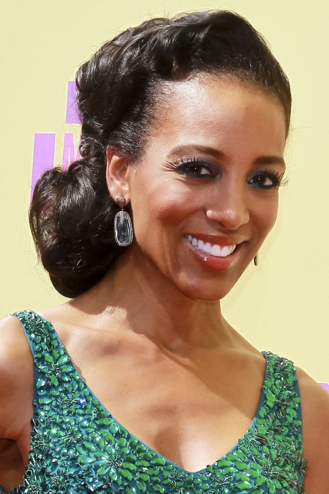 Shaun Robinson;<br>2012 MTV Video Music Awards - Arrivals