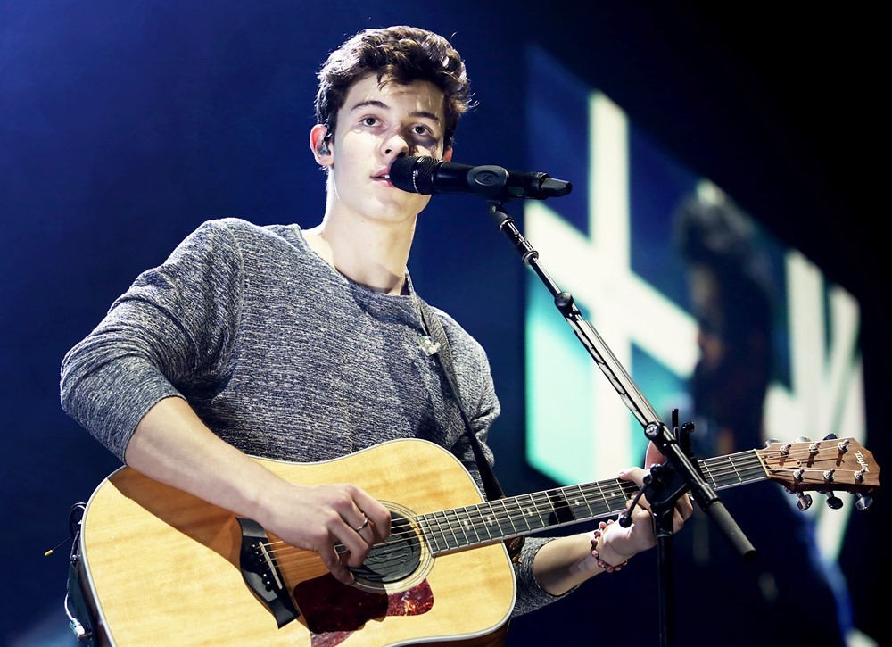 Shawn Mendes Pictures - Gallery 8 with High Quality Photos