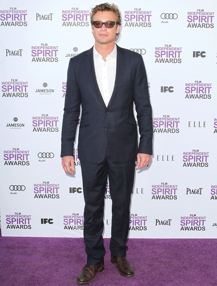 Simon Baker;<br>27th Annual Independent Spirit Awards - Arrivals