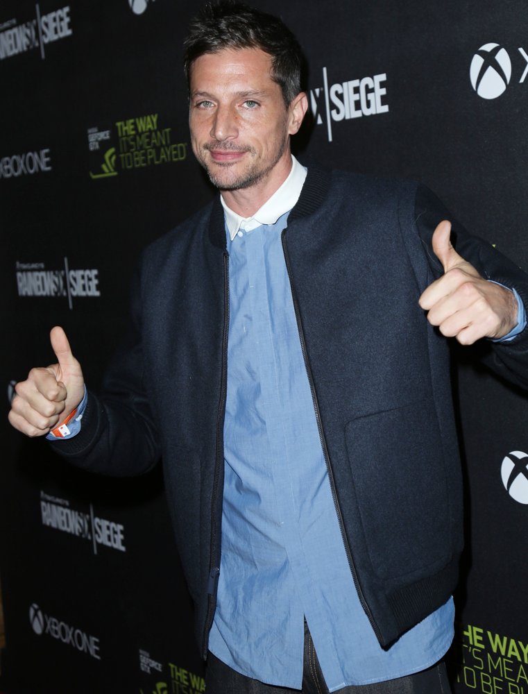 Simon Rex Picture 5 Los Angeles Premiere Of Scary Movie 5