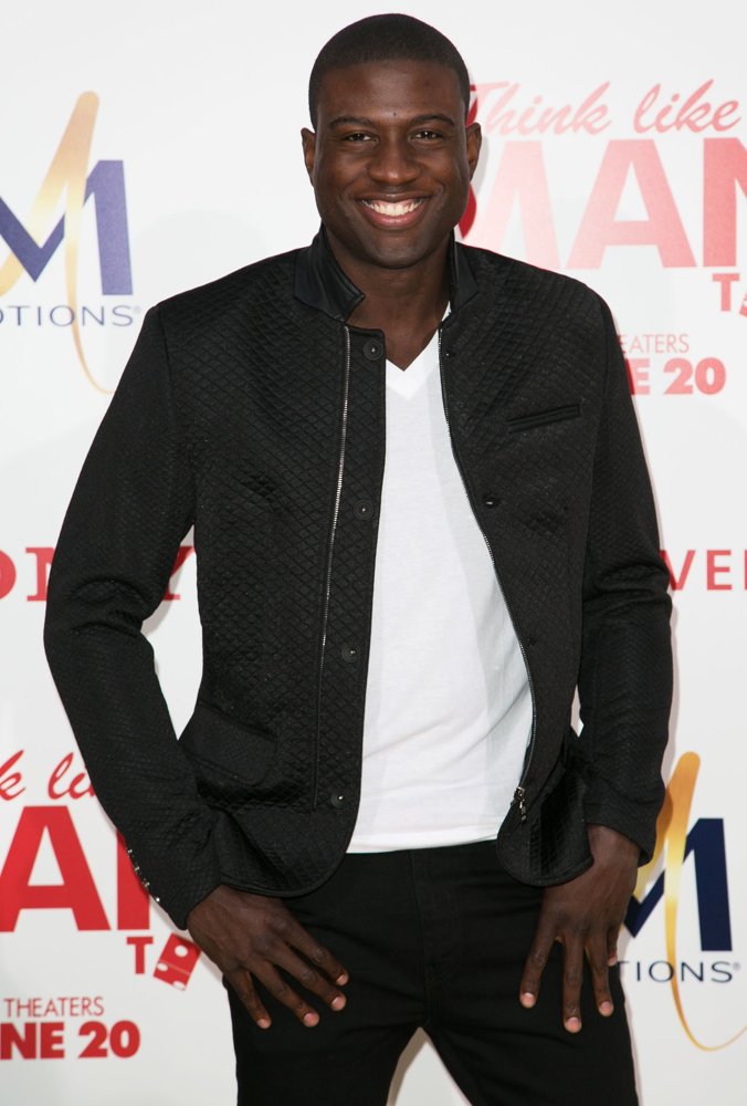 Sinqua Sinqua Walls Picture 2 - MTV's Teen Wolf Season Two Premiere Screening ...