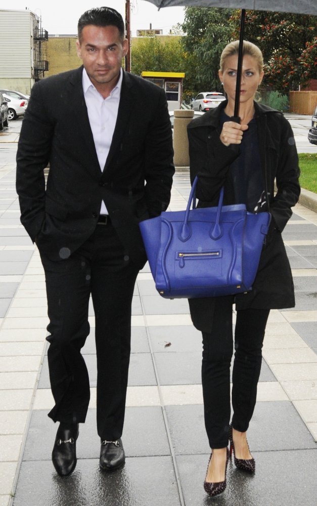 The Situation;Lauren Pesce;<br>The Situation Arrives at Newark's Federal Court