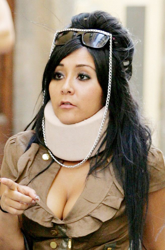 Snooki in Snooki After Getting a Car Accident with a Florence Police Vehicl...