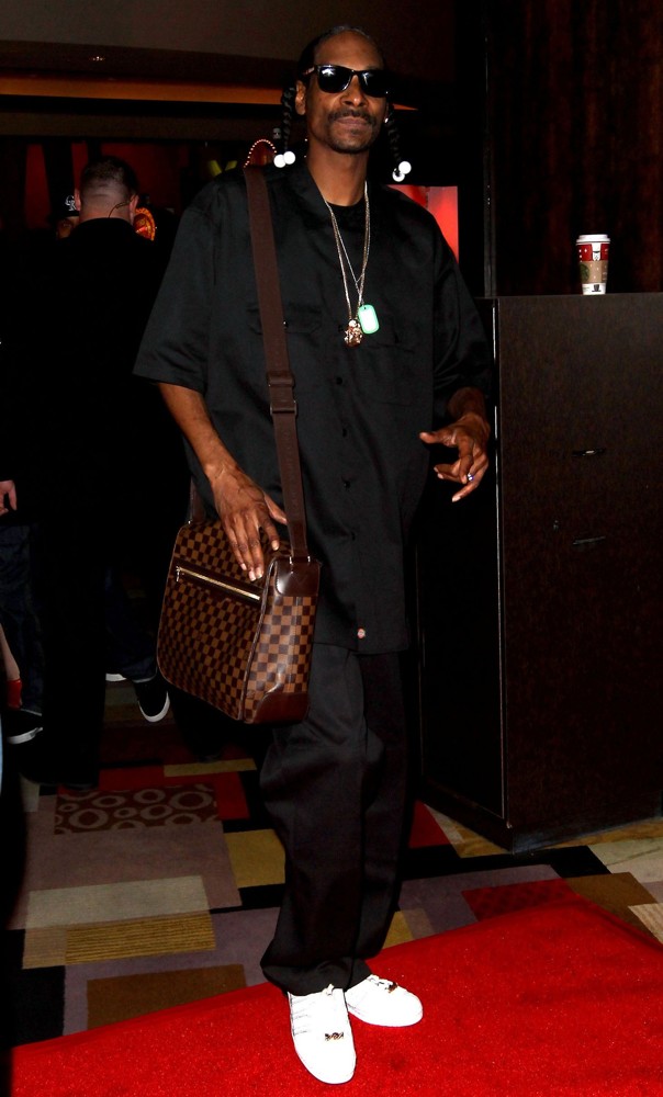Snoop Dogg Walks The Red Carpet at Gallery Nightclub