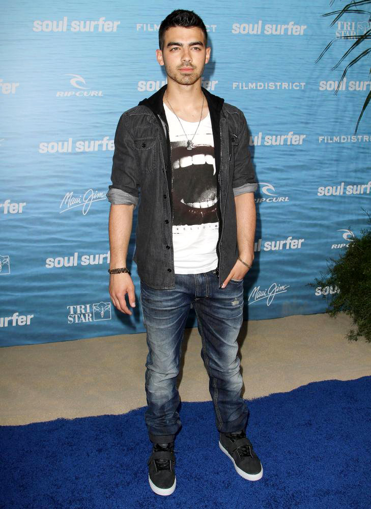 Joe Jonas;Jonas Brothers;<br>The Los Angeles Premiere of 'Soul Surfer'