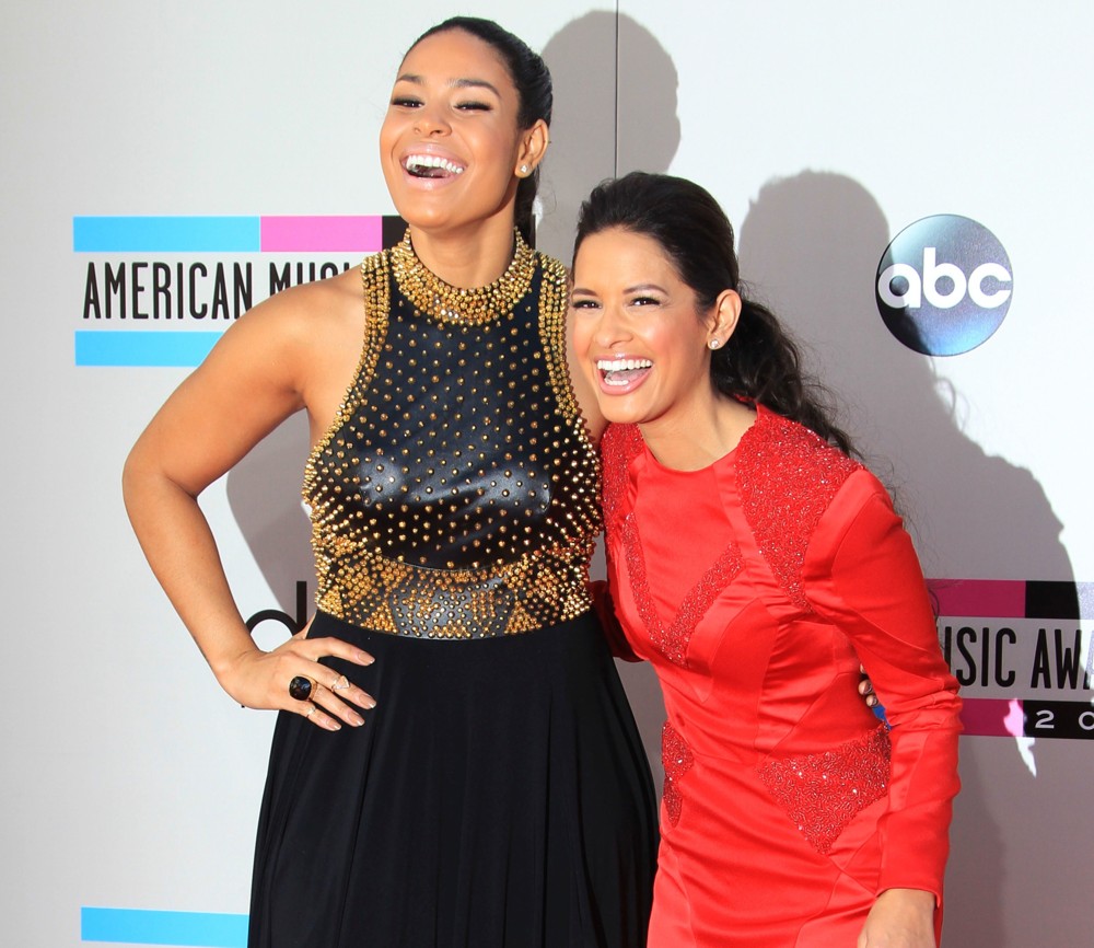 Jordin Sparks;Rocsi Diaz;<br>2013 American Music Awards - Arrivals