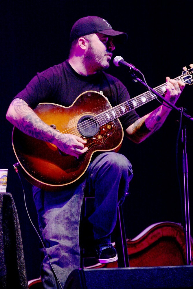 Staind;<br>Staind Perform at Hard Rock Live