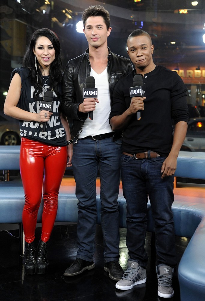 Cassie Steele;Joe Dinicol;Benjamin Charles Watson;<br>Cassie Steele Appears on MuchMusic's New.Music.Live to Promote TV series The L.A. Complex