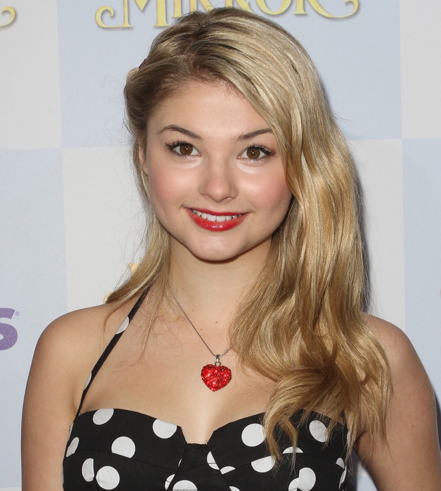 Stefanie Scott;<br>Relativity Media Presents The Los Angeles Premiere of Mirror Mirror - Arrivals