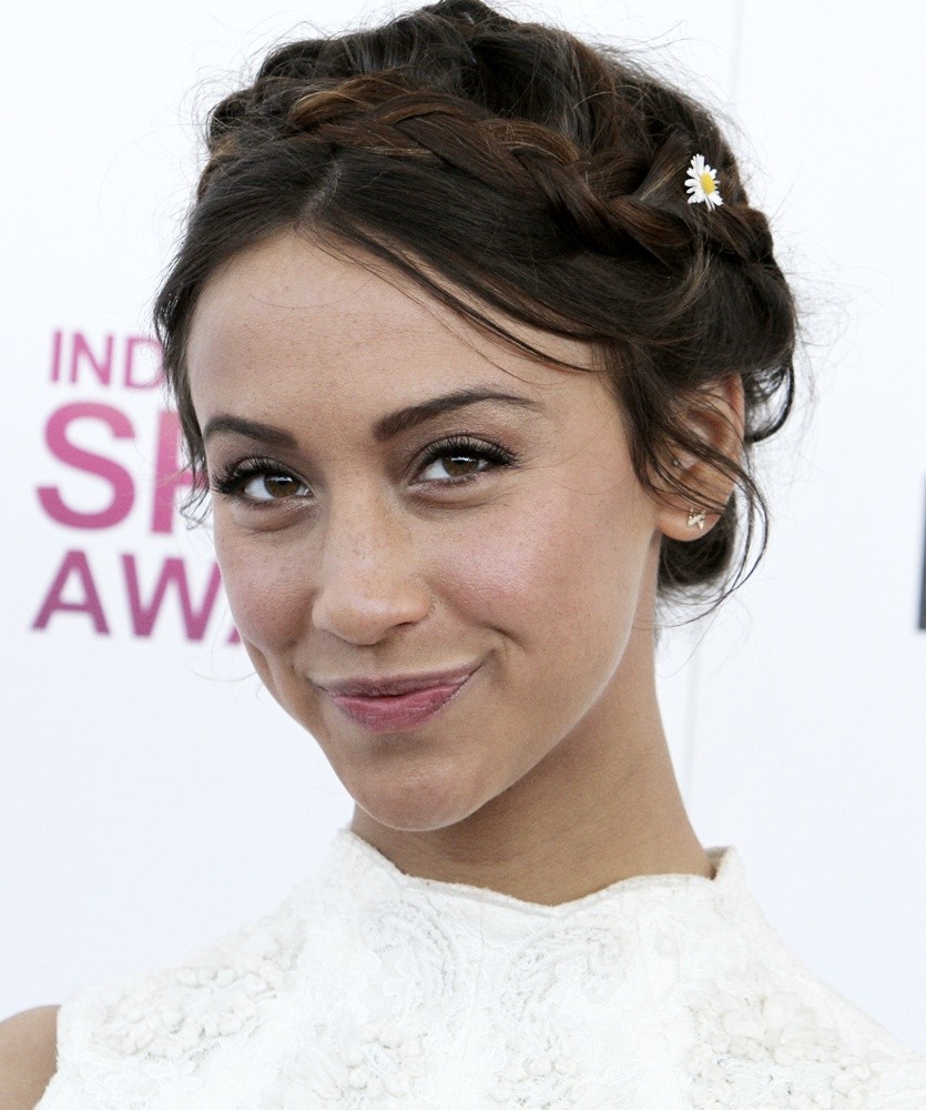 stella-maeve-2013-film-independent-spirit-awards-01.jpg