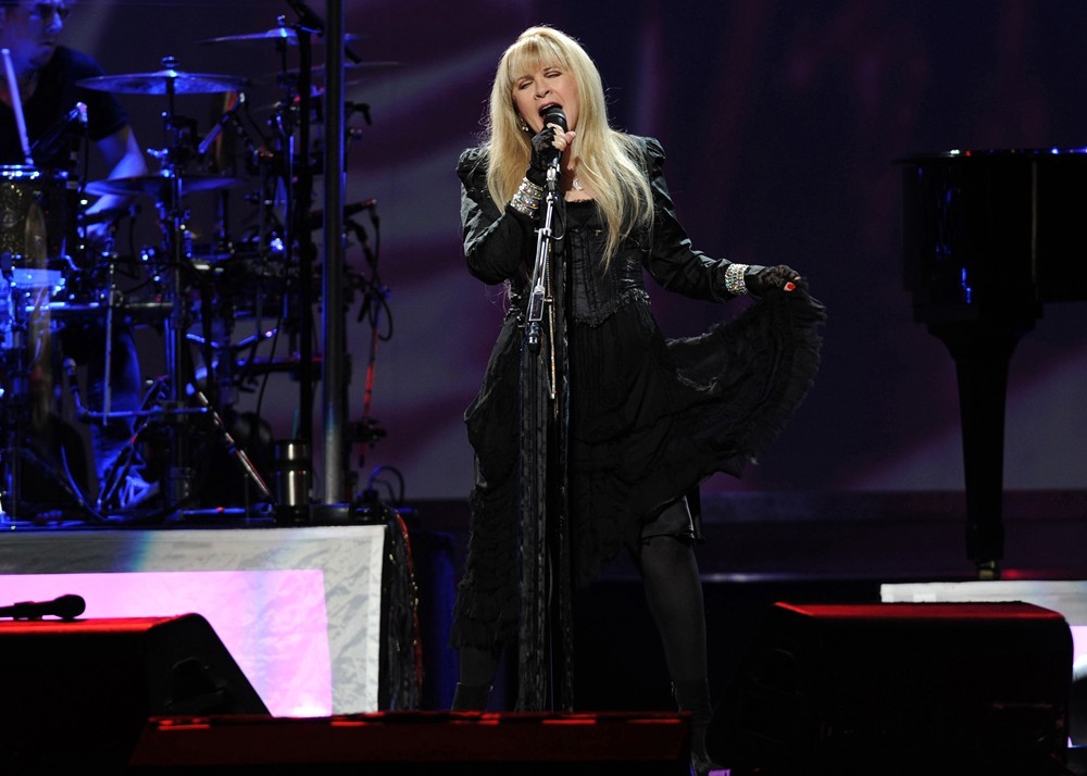 Stevie Nicks;<br>Stevie Nicks Performing Live in Concert