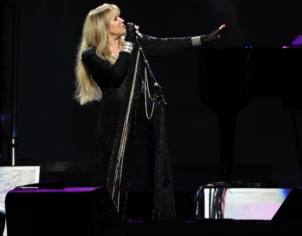 Stevie Nicks;<br>Stevie Nicks Performing Live in Concert