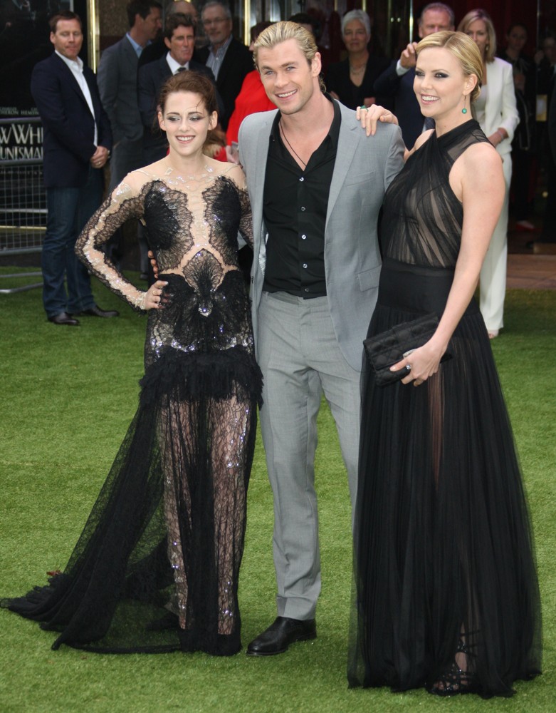 Kristen Stewart;Chris Hemsworth;Charlize Theron;<br>World Premiere of Snow White and the Huntsman - Arrivals