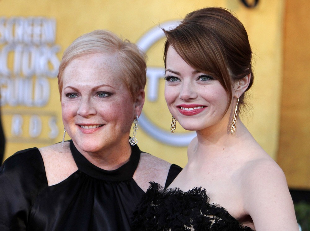 Krista Stone;Emma Stone;<br>The 18th Annual Screen Actors Guild Awards - Arrivals
