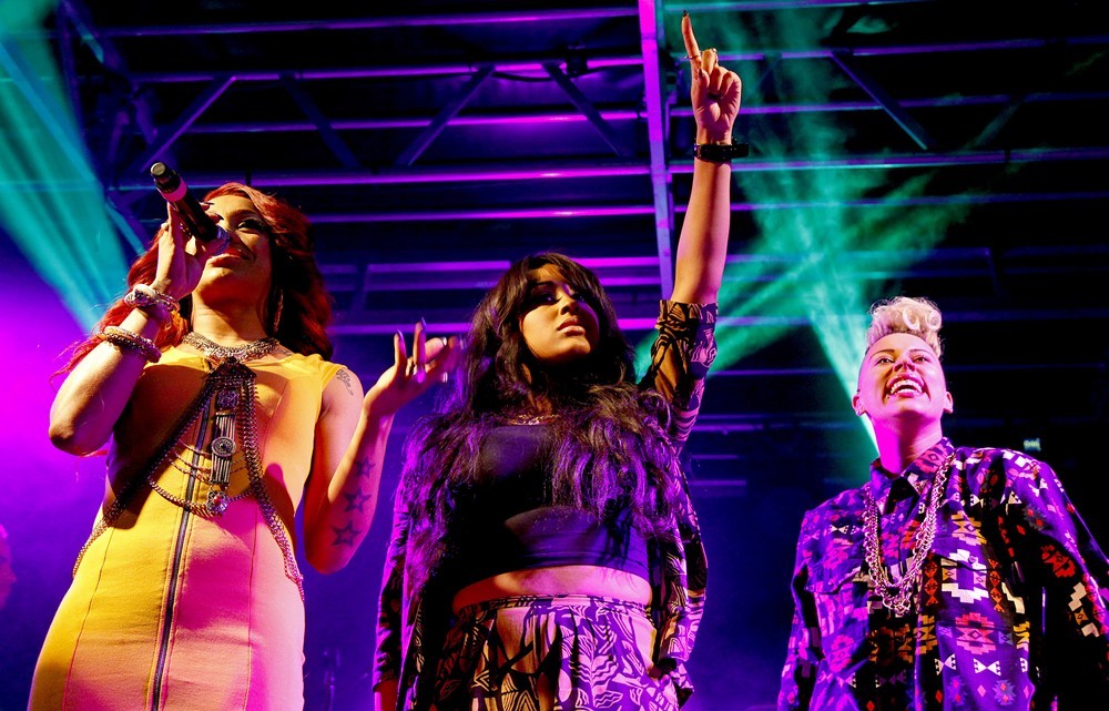 Stooshe;<br>Stooshe Perform Live