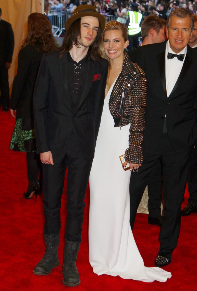 Tom Sturridge;Sienna Miller;<br>PUNK: Chaos to Couture Costume Institute Gala