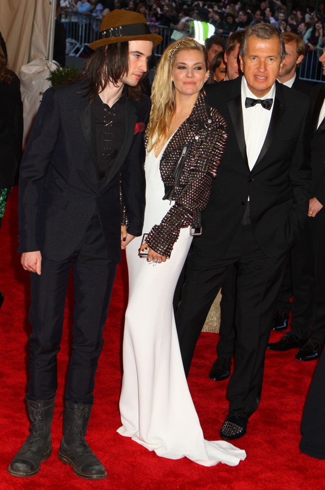 Tom Sturridge;Sienna Miller;<br>PUNK: Chaos to Couture Costume Institute Gala