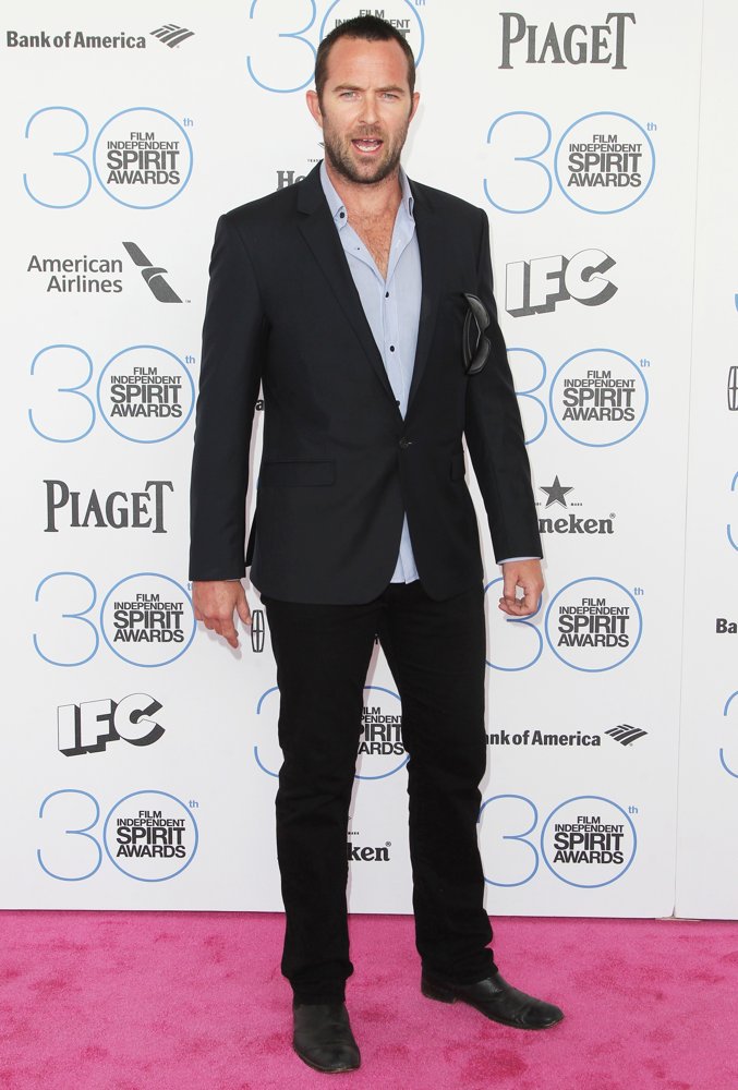 Sullivan Stapleton Pictures, Latest News, Videos.