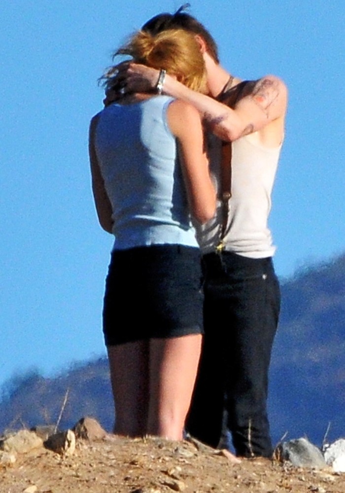 Taylor Swift;Reeve Carney;<br>The Second Day of Filming Music Video I Knew You Were Trouble