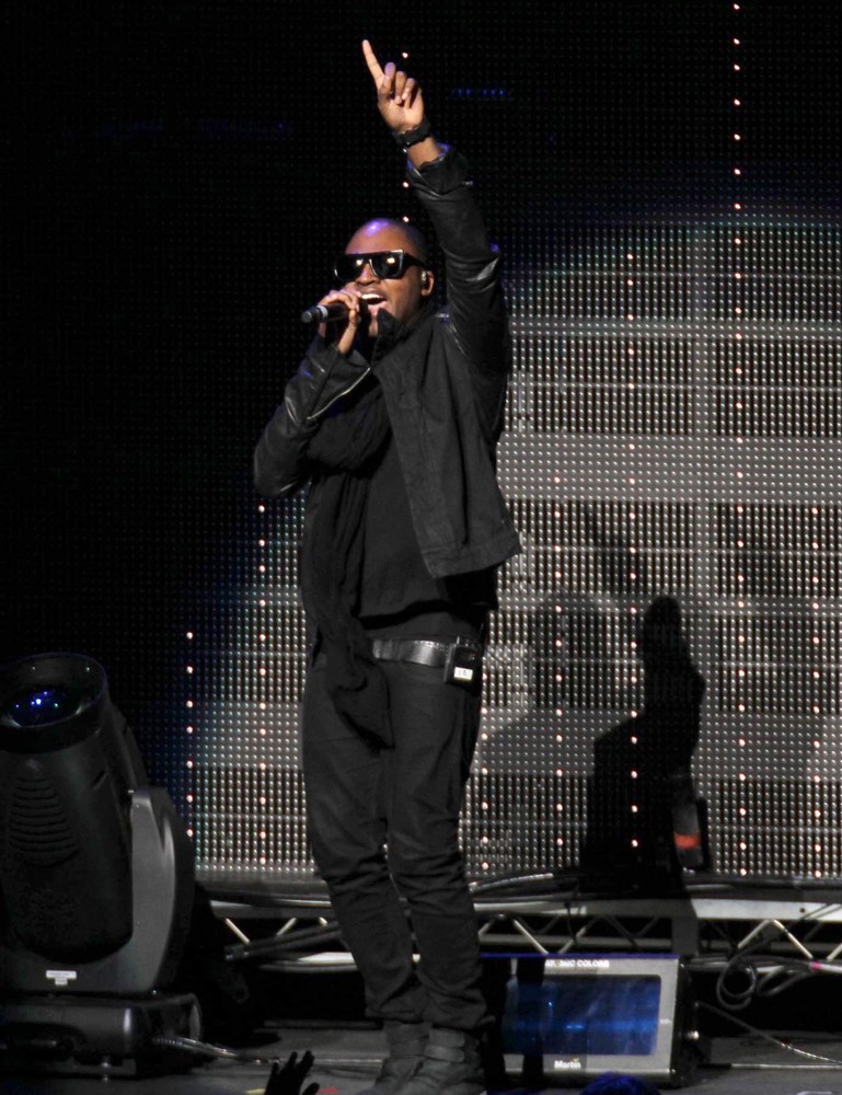 Taio Cruz;<br>102.7 KIIS FM's Jingle Ball 2011 - Show