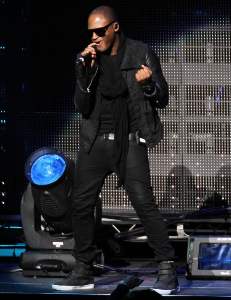 Taio Cruz;<br>102.7 KIIS FM's Jingle Ball 2011 - Show