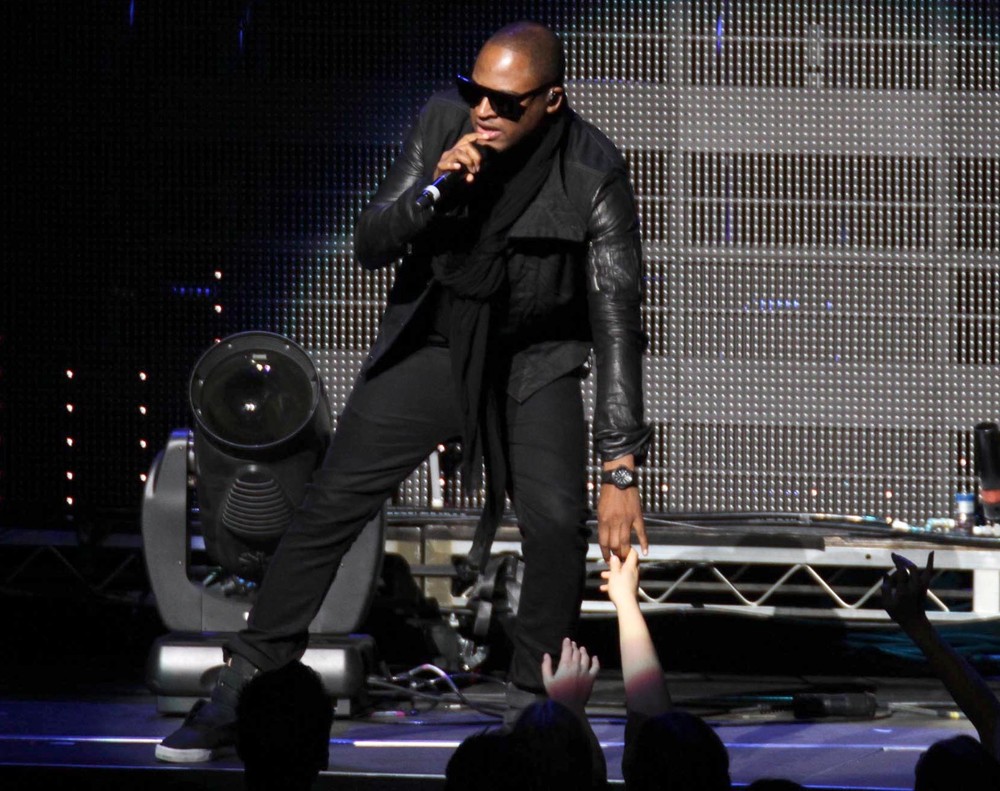 Taio Cruz;<br>102.7 KIIS FM's Jingle Ball 2011 - Show