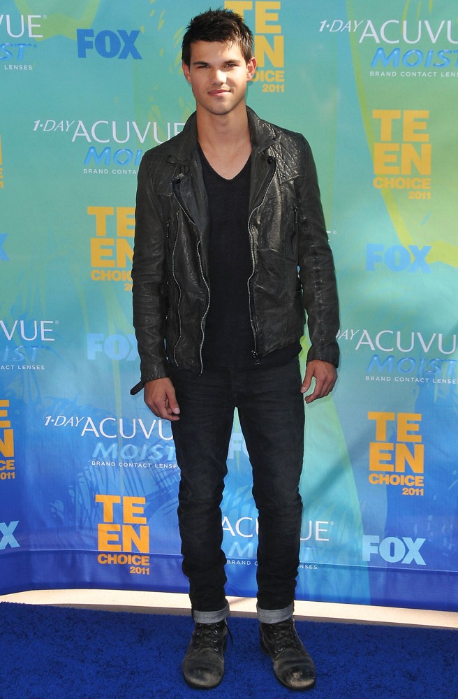 Taylor Lautner;<br>2011 Teen Choice Awards