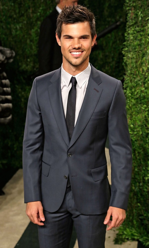 Taylor Lautner;<br>2013 Vanity Fair Oscar Party - Arrivals