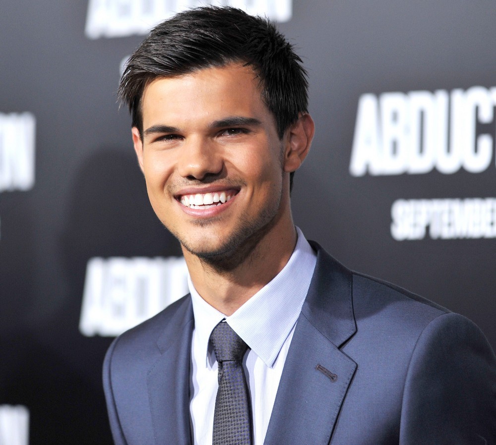 Taylor Lautner;<br>The Premiere of Abduction - Arrivals