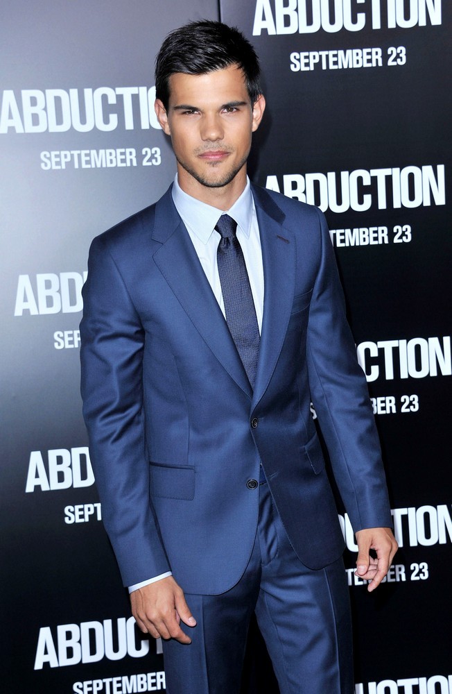 Taylor Lautner;<br>The Premiere of Abduction - Arrivals