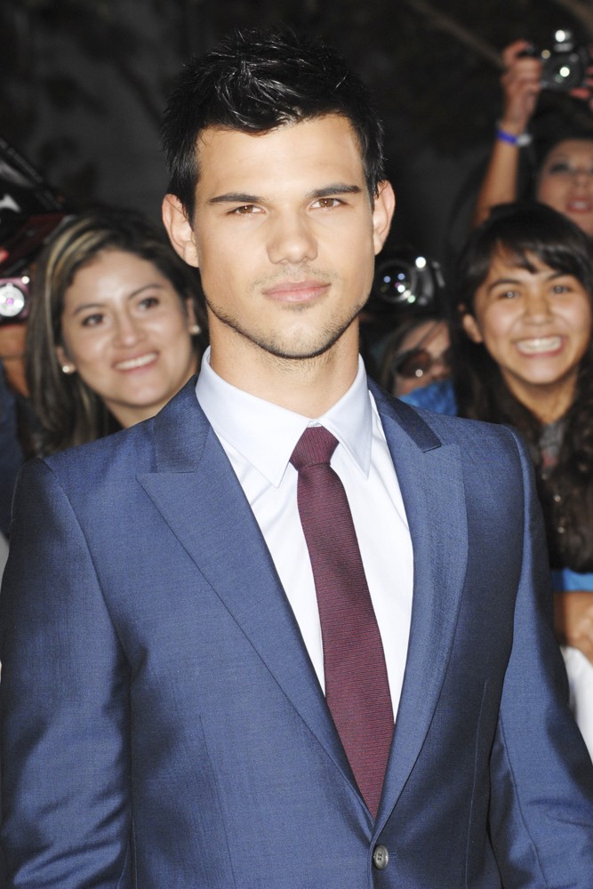 Taylor Lautner;<br>The Twilight Saga's Breaking Dawn Part I World Premiere