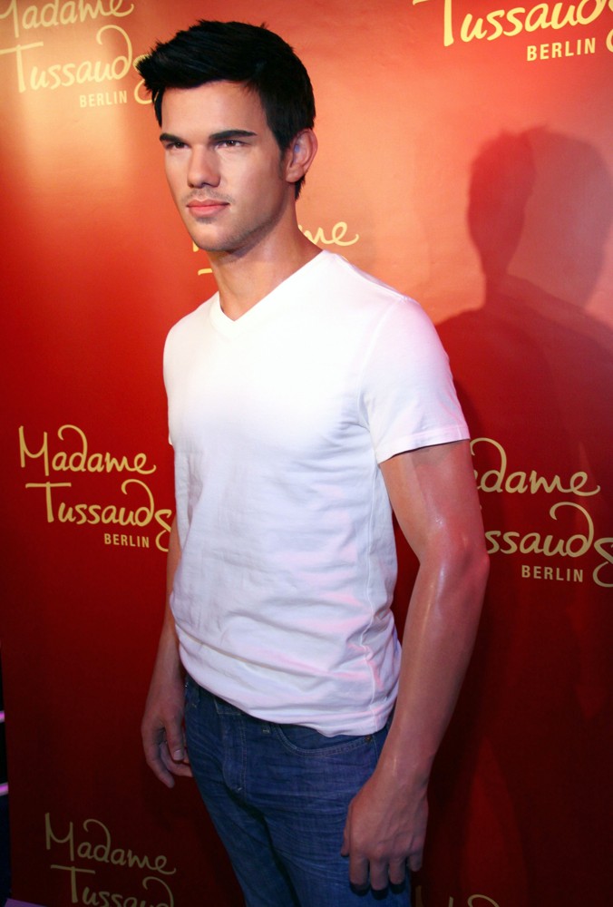 Taylor Lautner;<br>Taylor Lautner Wax Figure
