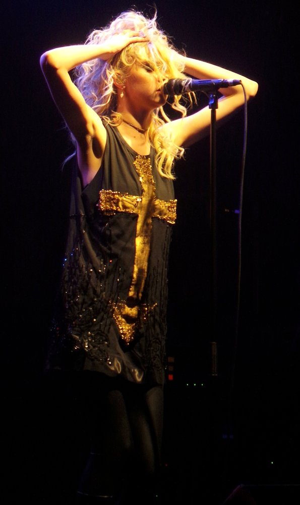 Taylor Momsen Picture 80 - Taylor Momsen Performs with Her Band The - Taylor Momsen’s Bold Rock Fashion – Edgy And Unapologetic