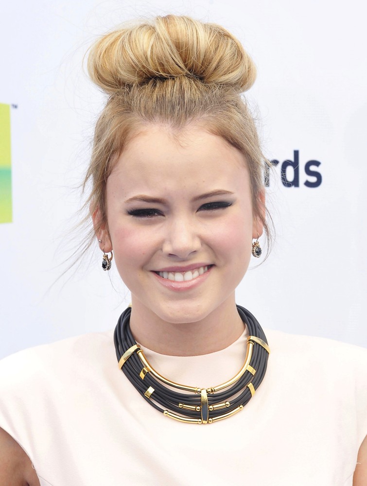 Taylor Spreitler;<br>The DoSomething.org and VH1's 2012 Do Something Awards