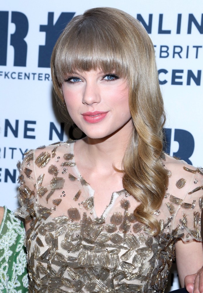 Taylor Swift;<br>The Robert F. Kennedy Center for Justice and Human Rights Presents 2012 Ripple of Hope Awards Dinner