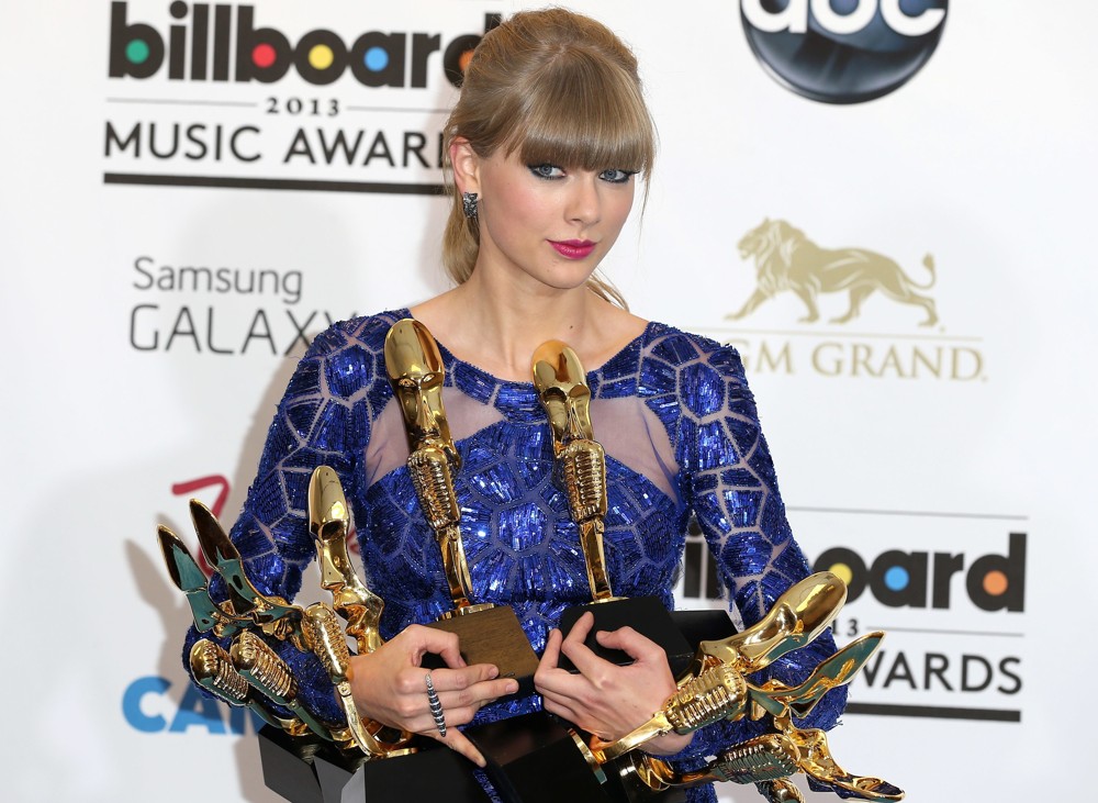 Taylor Swift;<br>2013 Billboard Music Awards - Press Room