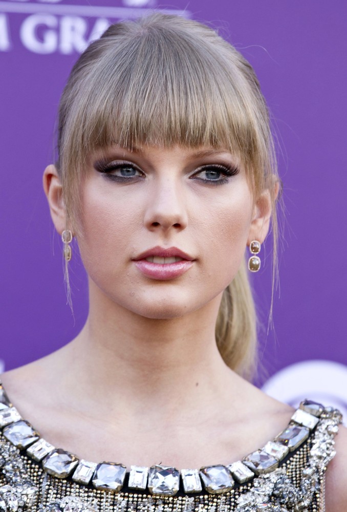 Taylor Swift;<br>48th Annual ACM Awards - Arrivals