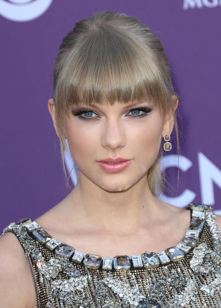 Taylor Swift;<br>48th Annual ACM Awards - Arrivals