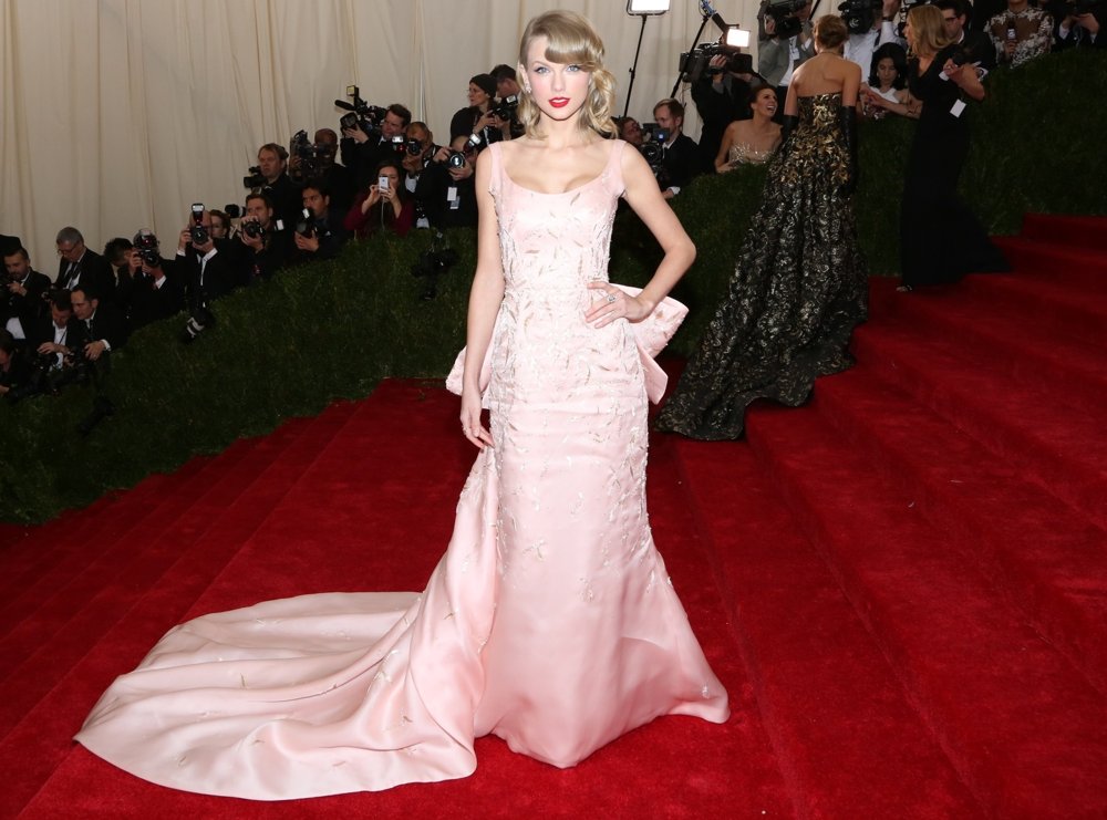 Taylor Swift Picture 834 - Charles James: Beyond Fashion Costume