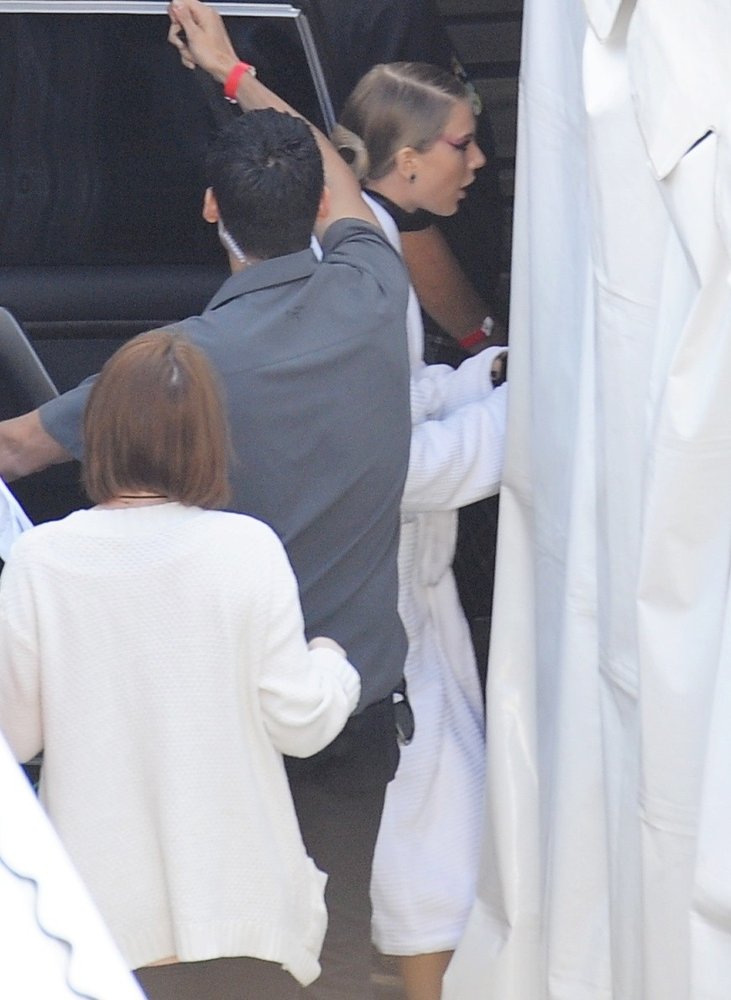Taylor Swift;<br>Taylor Swift Filming Bad Blood Music Video