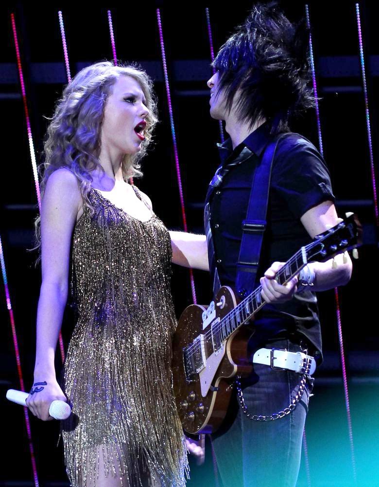 Taylor Swift;<br>The Final Night of The 2011 CMA Music Festival Nightly Concerts