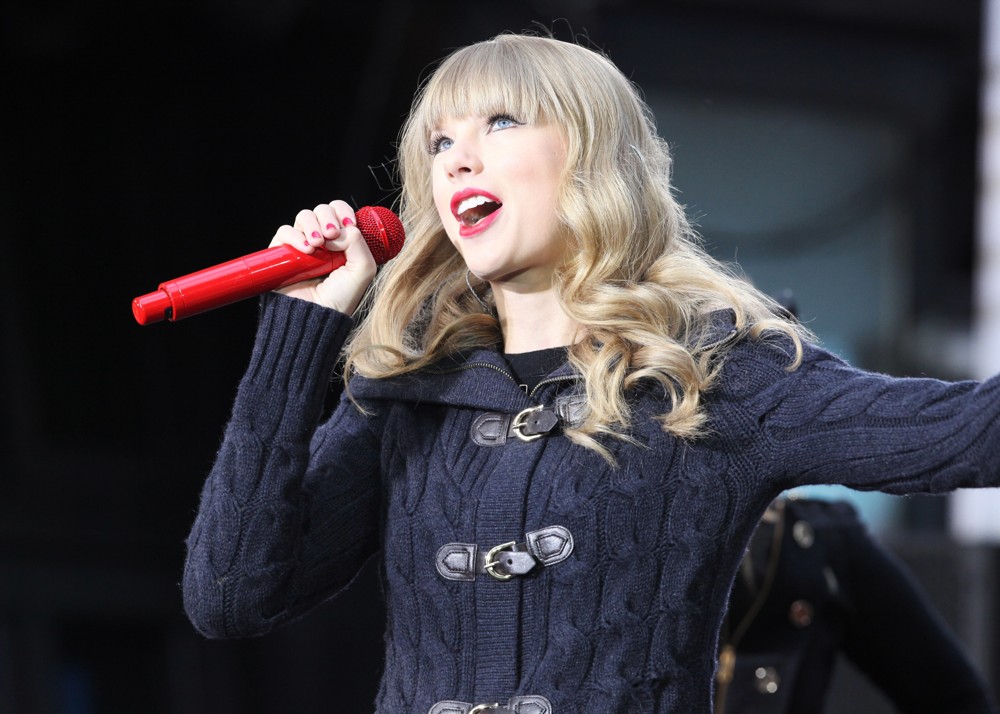 Taylor Swift;<br>Taylor Swift Performs on ABC's Good Morning America