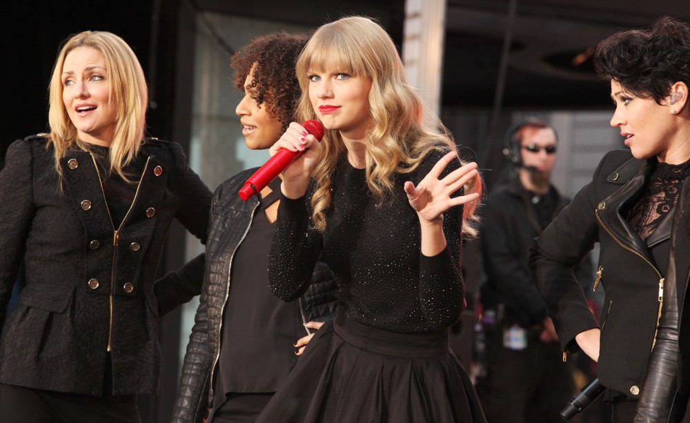 Taylor Swift;<br>Taylor Swift Performs on ABC's Good Morning America
