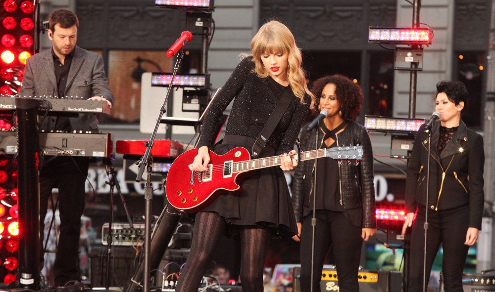 Taylor Swift;<br>Taylor Swift Performs on ABC's Good Morning America
