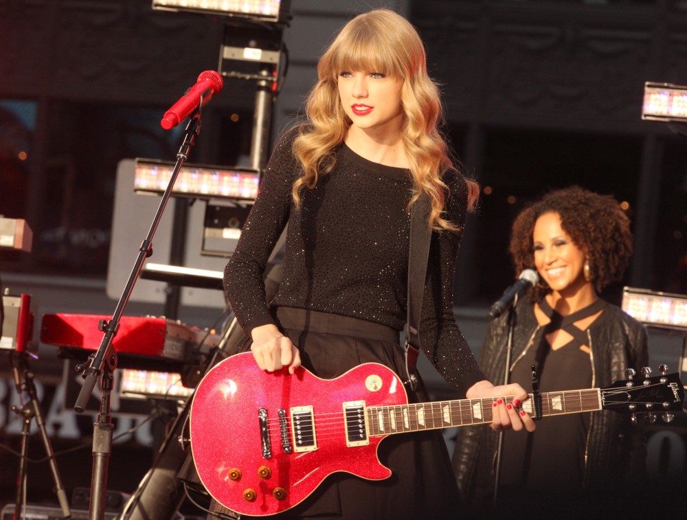 Taylor Swift;<br>Taylor Swift Performs on ABC's Good Morning America