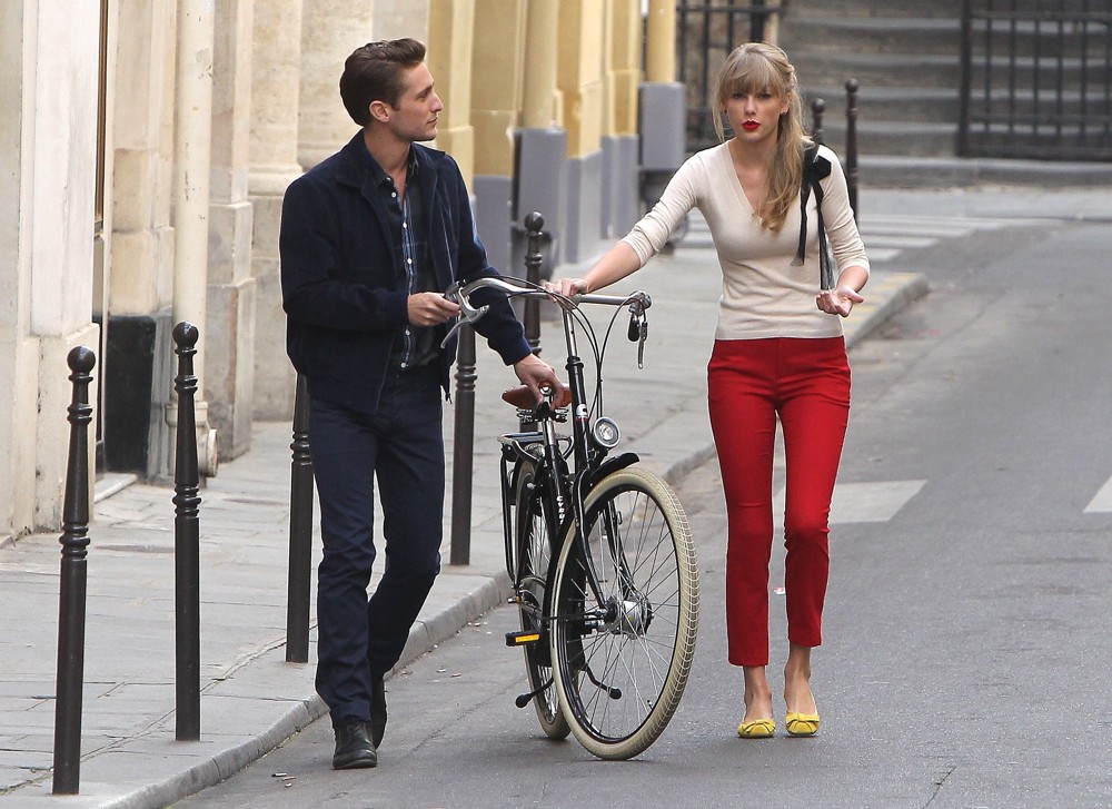 Taylor Swift;<br>Taylor Swift on The Set of Her Music Video