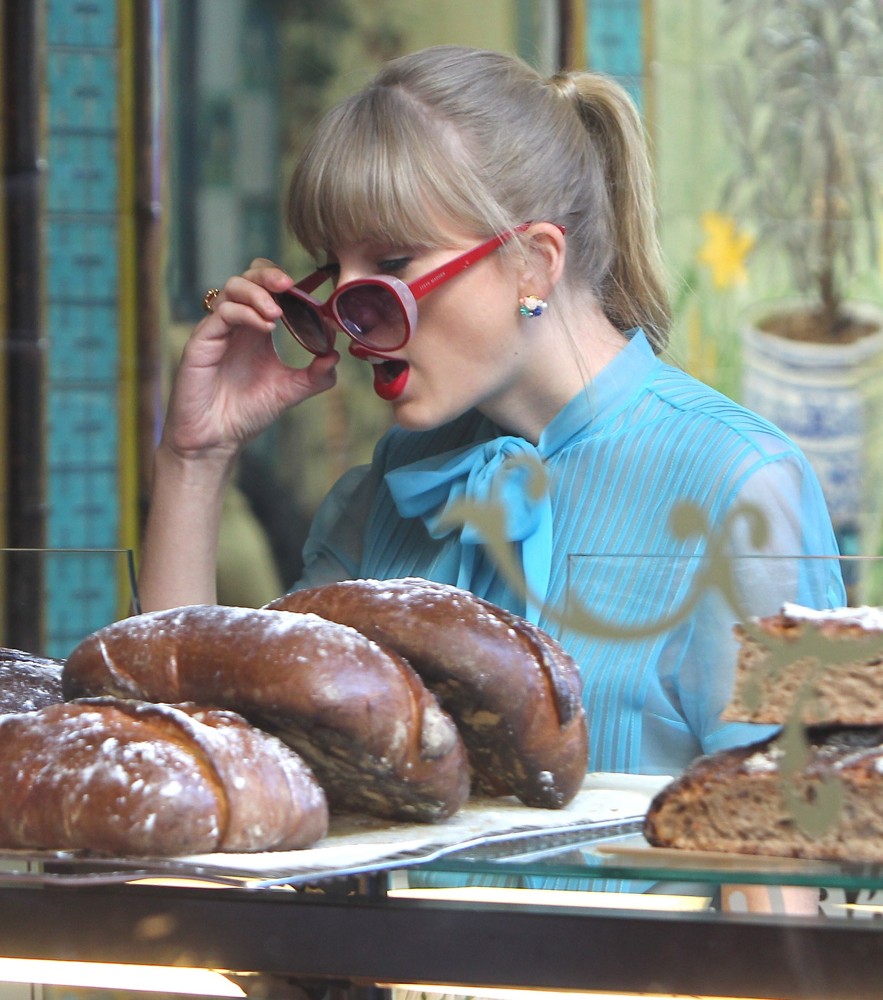 Taylor Swift;<br>Taylor Swift on The Set of Her Music Video